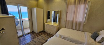 Simple sea view (families only)