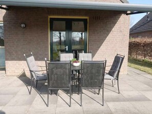 House | Balcony - Family Bungalow With Private Garden (Ewijk)