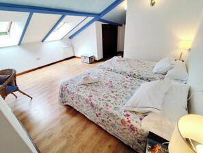 6 makuuhuonetta, silitysrauta/-lauta, Wi-Fi, vuodevaatteet