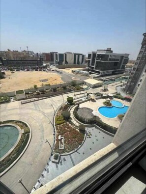 حمام سباحة