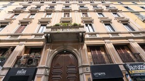 Unclassified image, 4 of 23, button - Spacious Flat W/wooden Beams - Porta Venezia (Milan)