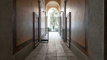 Apartment | Reception