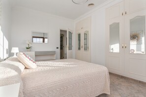 3 Schlafzimmer, Bügeleisen/Bügelbrett, WLAN, Bettwäsche