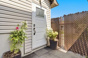 تفاصيل الفندق من الخارج