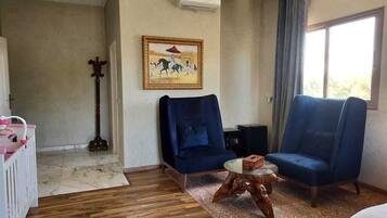 Villa, 4 Bedrooms, Accessible, Smoking | Interior