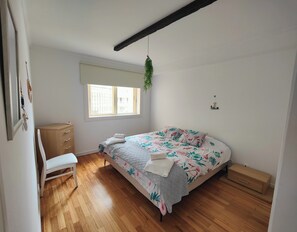 3 Schlafzimmer, Bügeleisen/Bügelbrett, Internetzugang, Bettwäsche