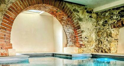 Lavish Villa With Spa, Pool, Turkish Bath