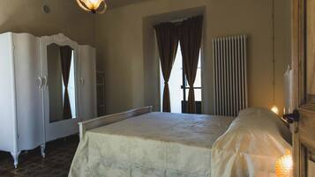 Villa | 4 bedrooms, laptop workspace, iron/ironing board, bed sheets