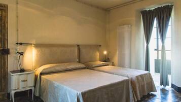 Villa | 4 bedrooms, laptop workspace, iron/ironing board, bed sheets