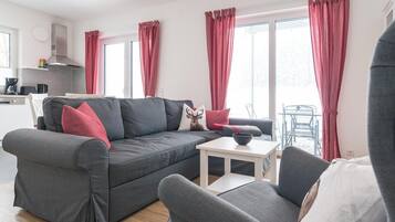 Fernseher, DVD-Player, Stereoanlage