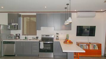 Fridge, microwave, oven, stovetop