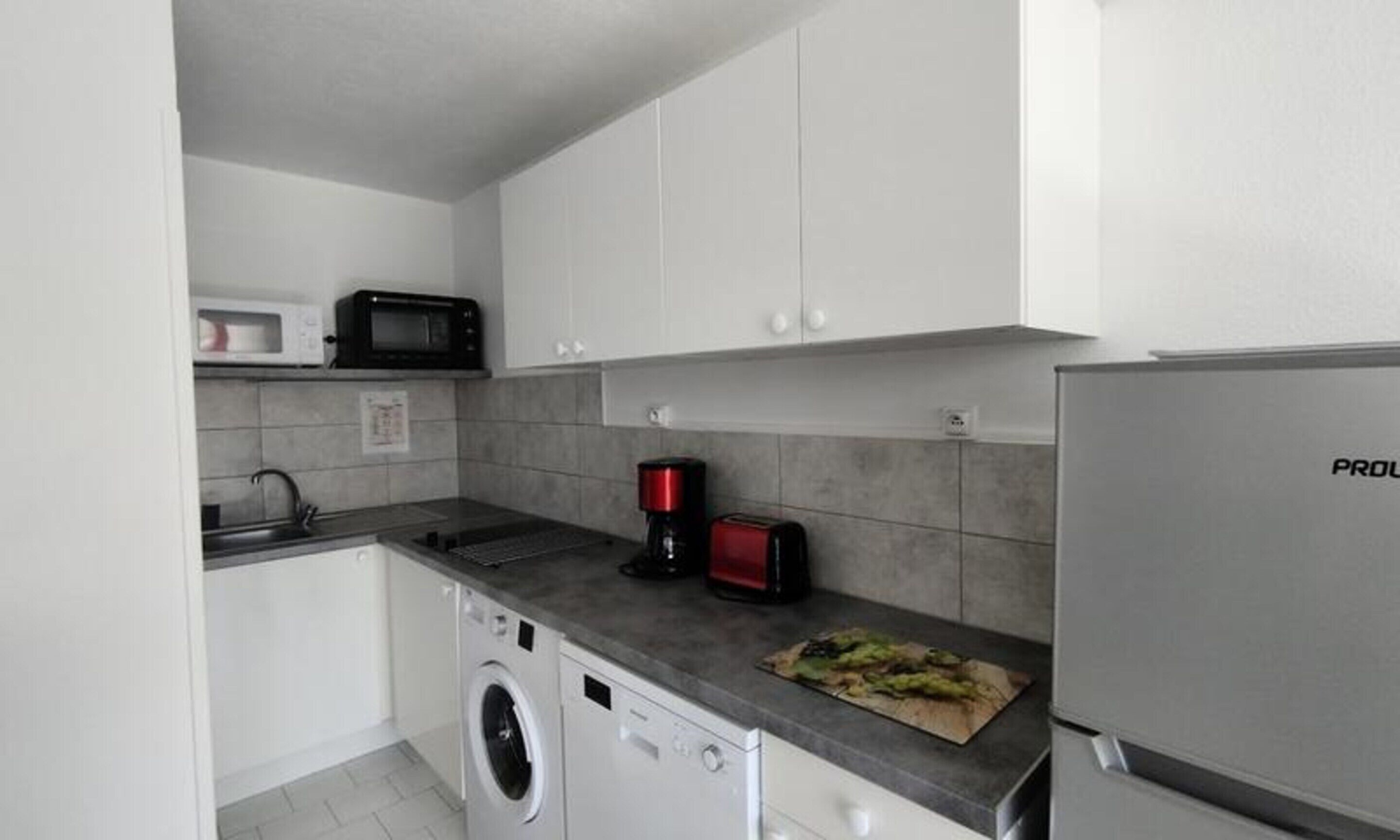 Fridge, microwave, coffee/tea maker, electric kettle