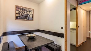 Dining - Lauzes 38 (Les Avanchers-Valmorel)