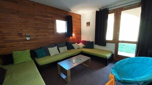 Living area - Lauzes 38 (Les Avanchers-Valmorel)