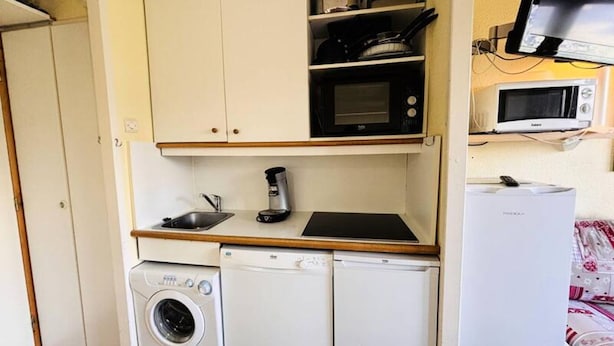 Coffee/tea maker, fridge, microwave, oven - Sextant 405 (La Plagne-Tarentaise)