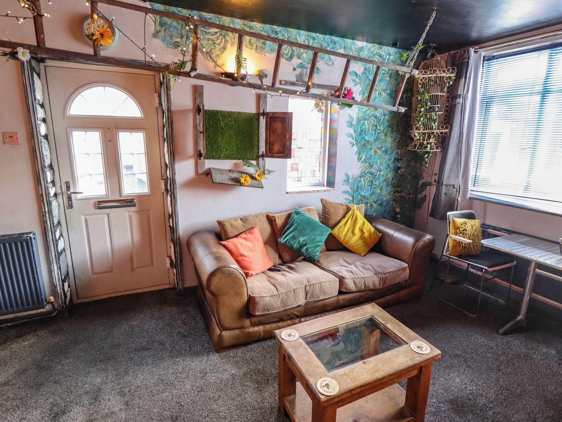 Cottage | Living area