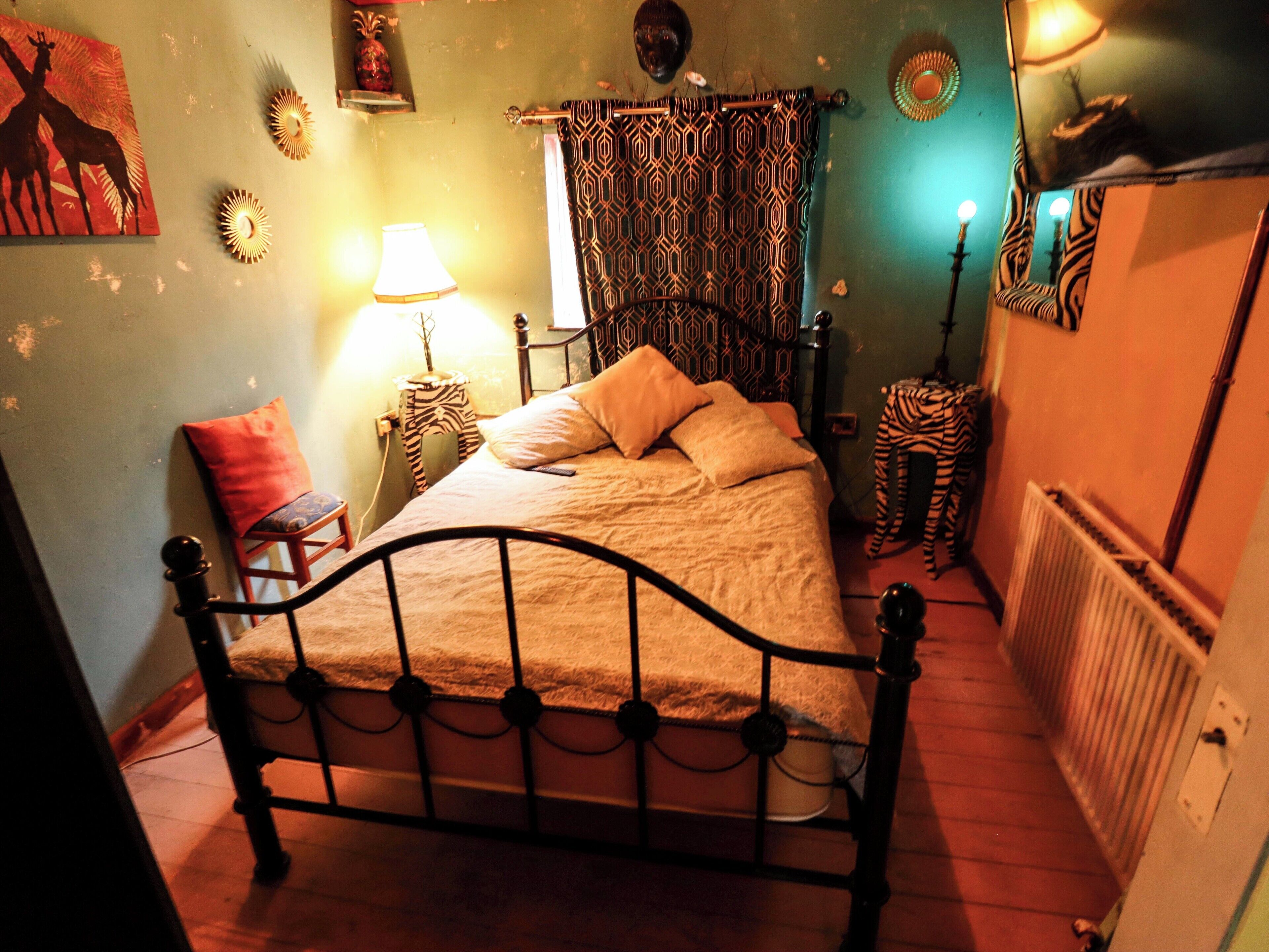 2 bedrooms, individually decorated, individually furnished, free WiFi