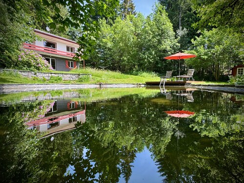 Holiday Home 'Alpenblick' with Mountain View, Private Terrace and Wi-Fi