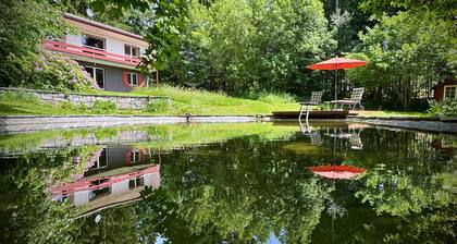 Holiday Home 'Alpenblick' with Mountain View, Private Terrace and Wi-Fi