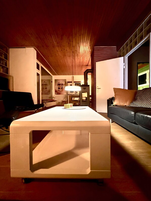 Interior - Holiday Home 'Alpenblick' with Mountain View, Private Terrace and Wi-Fi (Rickenbach)