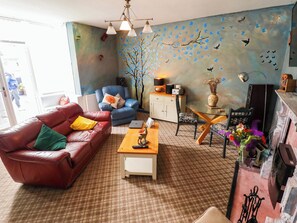 Living area - Peartree Cottage (Skegness)