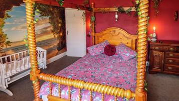 3 bedrooms, individually decorated, individually furnished, free WiFi