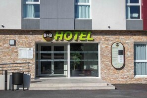 Unclassified image, 4 of 7, button - B&B Hotel Sainte-Maxime Golfe de Saint Tropez (Sainte-Maxime)