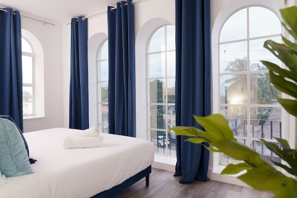 2 Schlafzimmer, Schreibtisch, Bügeleisen/Bügelbrett, WLAN