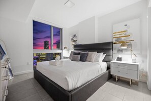 1 bedroom, desk, iron/ironing board, WiFi