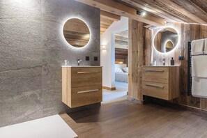 3 chambres, Wi-Fi, literie fournie