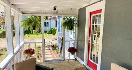 The Little Sandpiper - Charming Port Royal Cottage