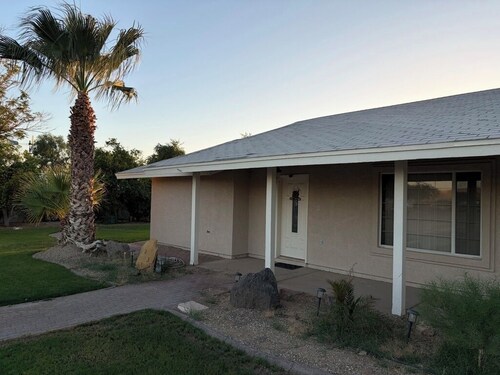 Terrific 3-bedroom house in sunny Yuma.