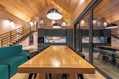 Blacksmith House - Stylish vacation home with spa & nature views