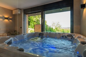 Interior - Blacksmith House - Stylish vacation home with spa & nature views (Varaždinske Toplice)