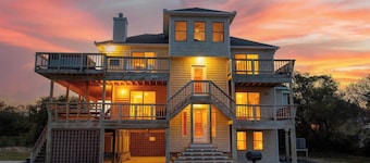 Coastal Comfort in Duck - Hot Tub, Pool Access & Steps to Beach Fun!