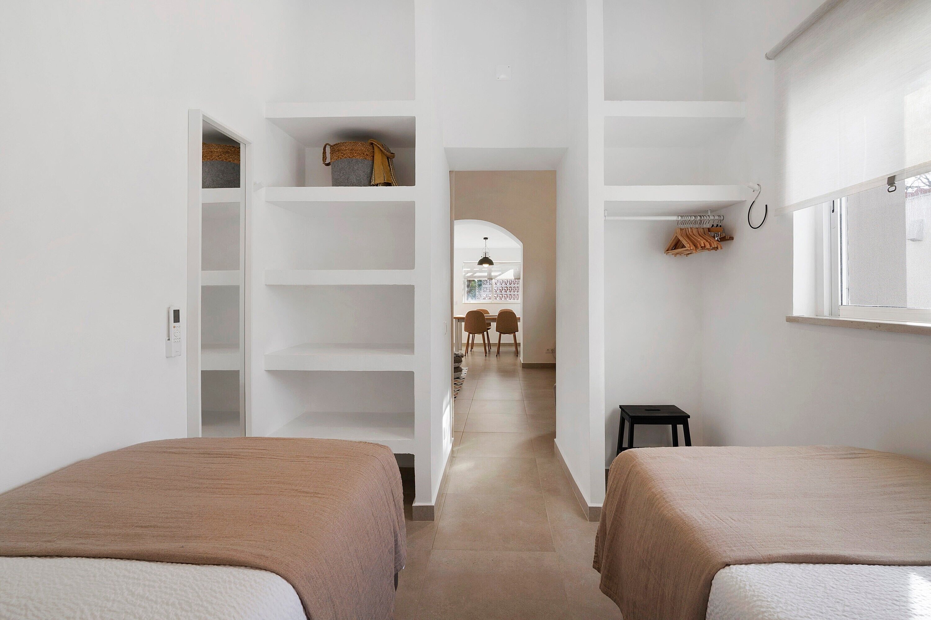 2 chambres, fer et planche à repasser, Wi-Fi, draps fournis