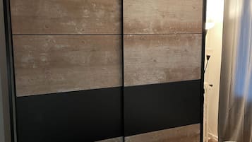 1 chambre, fer et planche Ă repasser, Wi-Fi, draps fournis