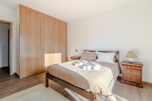 3 bedrooms, WiFi, bed sheets