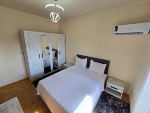 3 bedrooms, iron/ironing board, WiFi - Alex Gate apartment - families only - Seaview 3 BR apt (Alexandria)