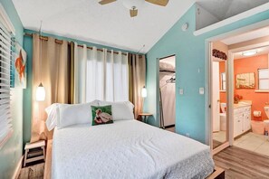 Iron/ironing board, WiFi, bed sheets - Balinese-Inspired 2nd Floor 1BR Hideaway in Victoria Park ~ 1.5 Miles to Beaches (Fort Lauderdale)