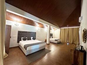 Villa Deluxe, 2 habitaciones, alberca privada, vista a la montaña | Escritorio, espacio para trabajar con laptop y wifi gratis