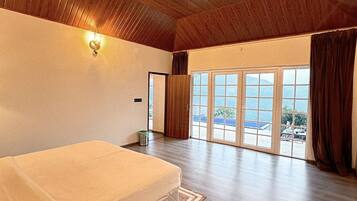 Villa Cardamom - 2BR Infinity Pool Villa | Desk, laptop workspace, free WiFi