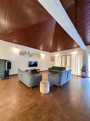 Villa Deluxe, 2 habitaciones, alberca privada, vista a la montaña | Escritorio, espacio para trabajar con laptop y wifi gratis