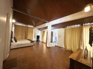 华丽别墅, 2 间卧室, 私人游泳池, 山景 | 办公桌、笔记本电脑工作区、免费 WiFi