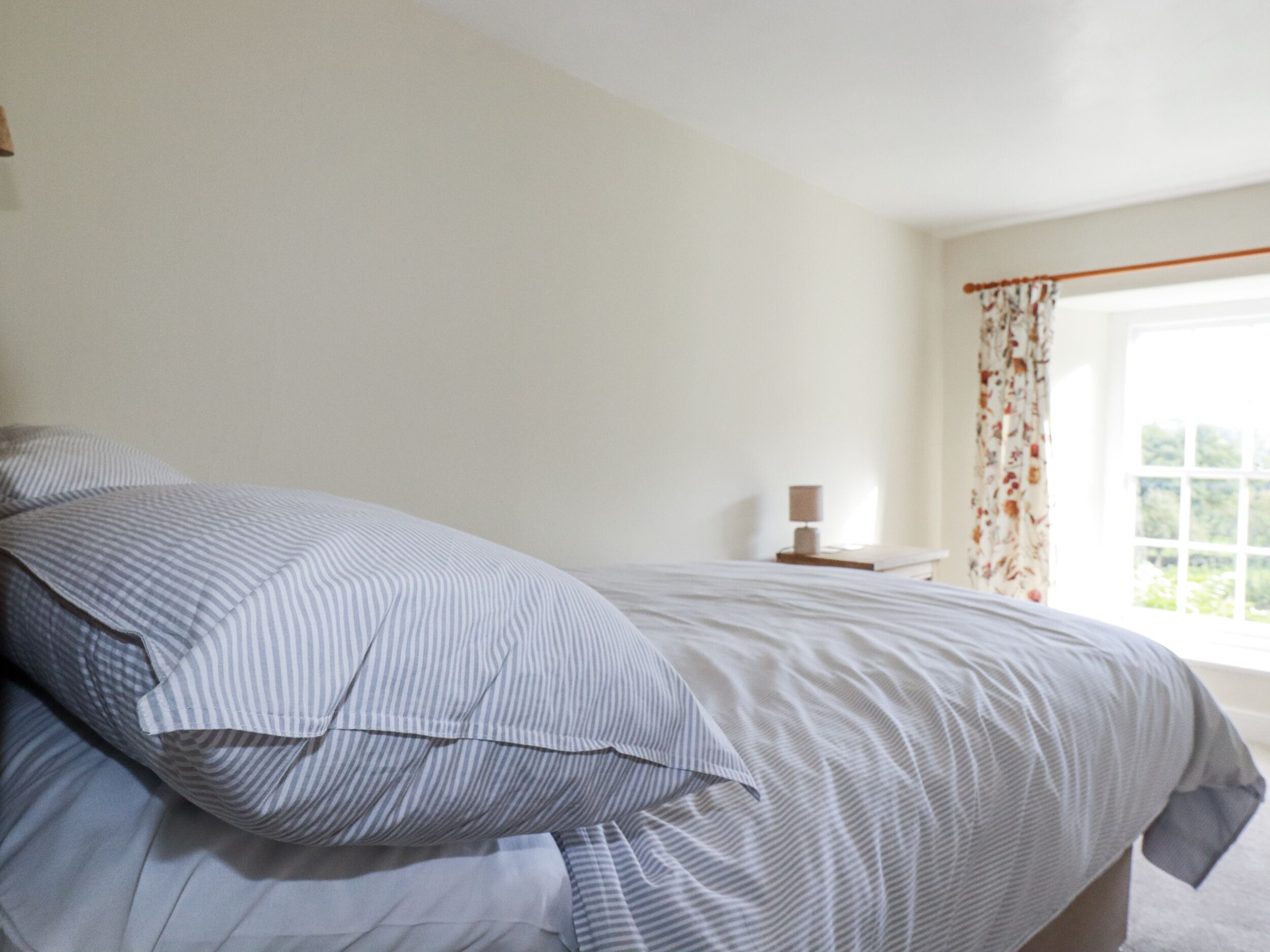 3 bedrooms, individually decorated, individually furnished, free WiFi