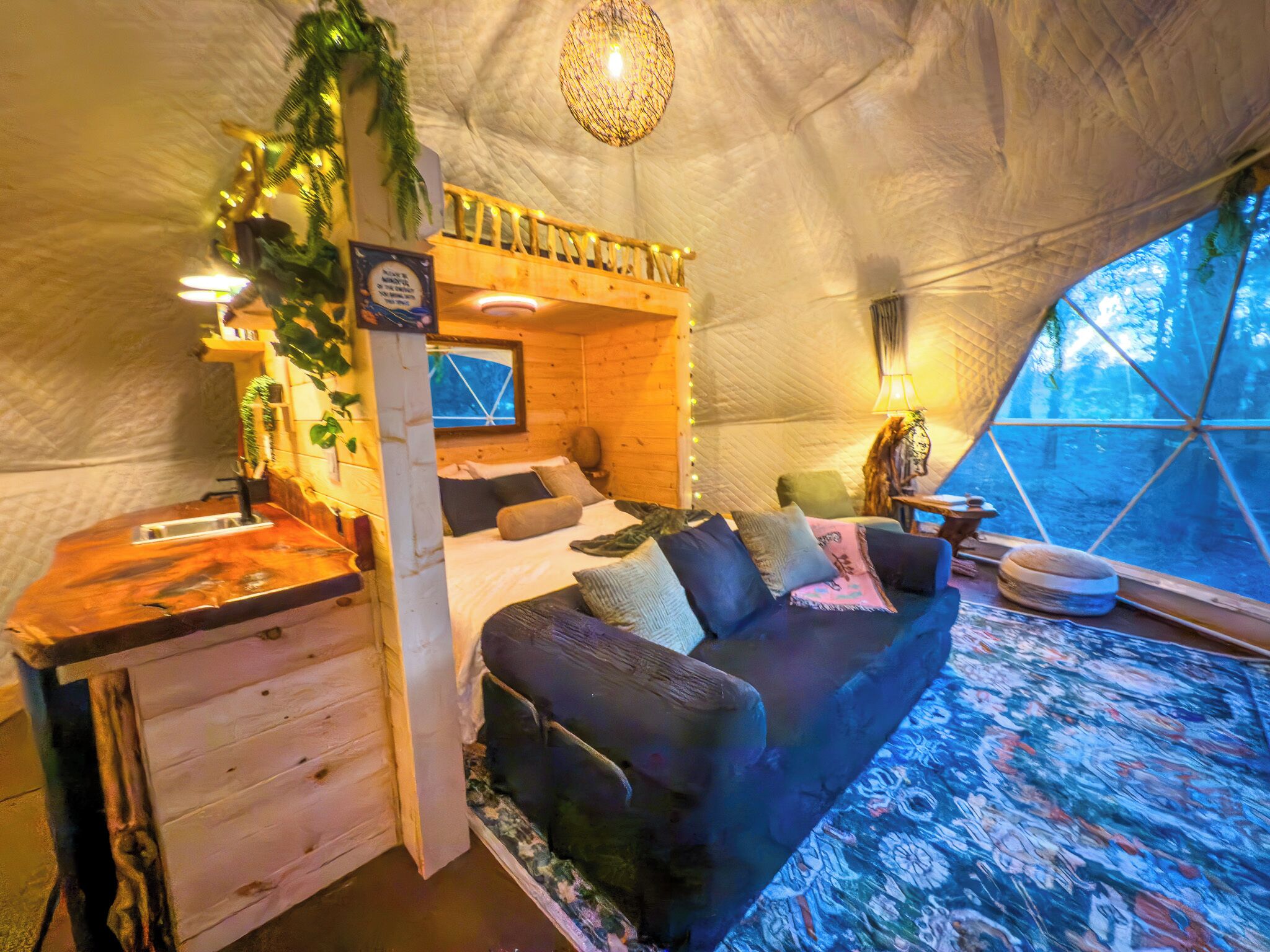 2 bedrooms, bed sheets