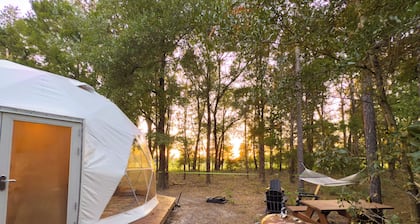 Soluna GeoDome 1: Springs, Stargazing, Firepit, AC