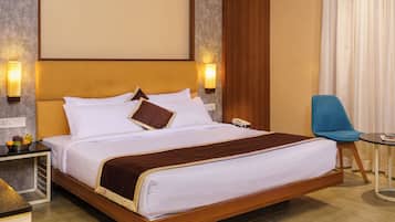 Deluxe Double Room | Iron/ironing board, free WiFi