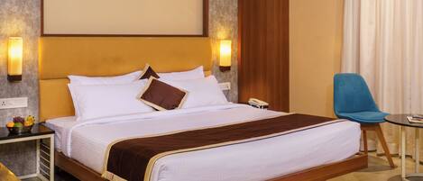 Deluxe Double Room | Iron/ironing board, free WiFi