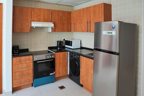 Mikrowelle, Ofen, Herdplatte, Geschirrspüler